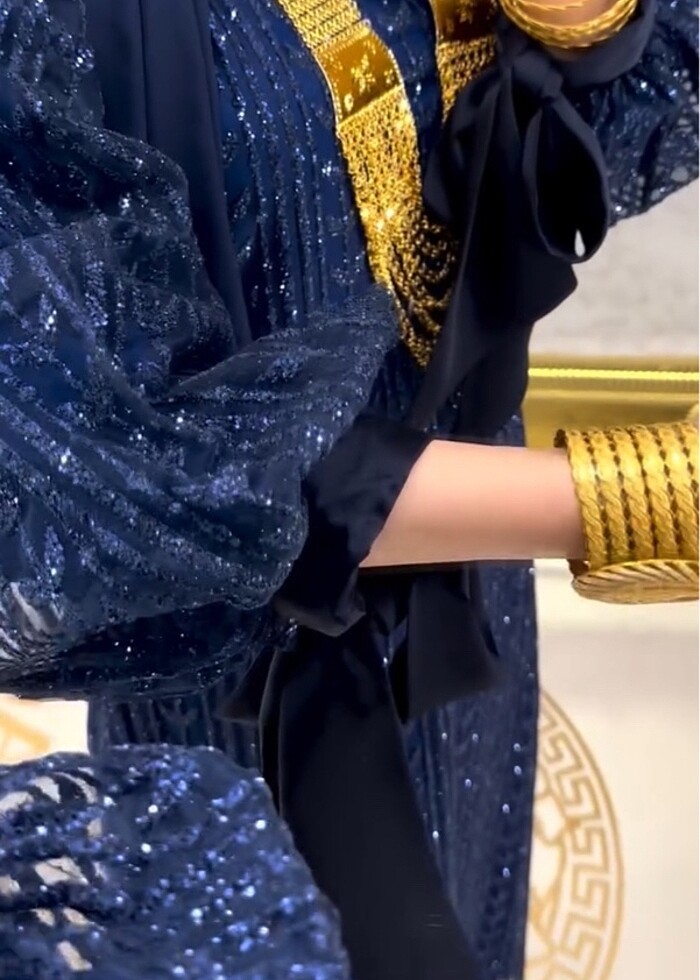 Satılık lacivert pullu abiye - Görsel 3