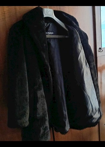 Fendi Kadın Siyah Midi Boy Kürk Detaylı Mont