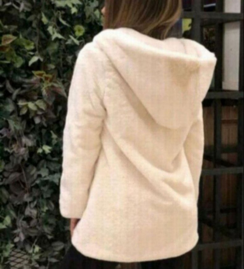 Beyaz Kapüşonlu Kürklü Kadın Kışlık Mont - Görsel 2