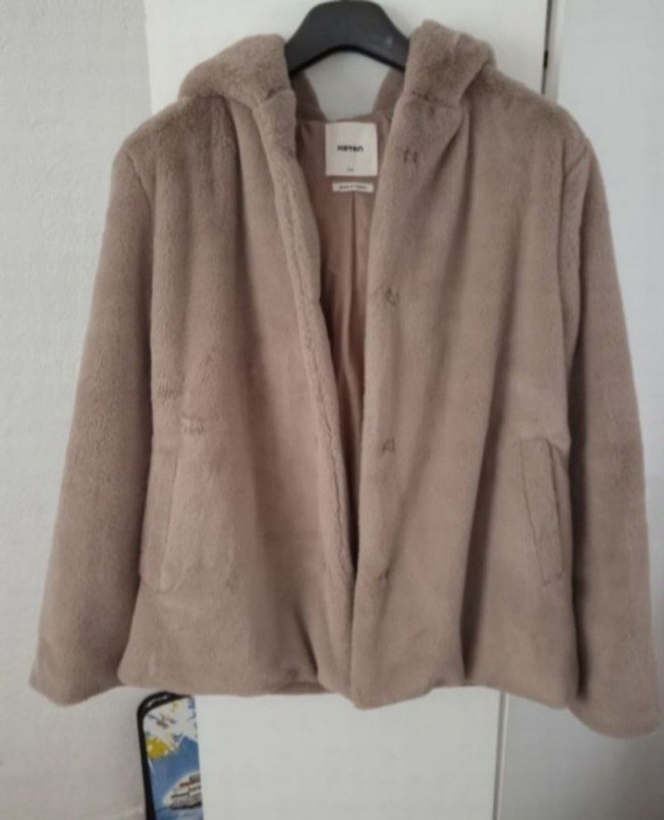 Bej Kapüşonlu Kadın Kışlık Peluş Ceket - Görsel 4