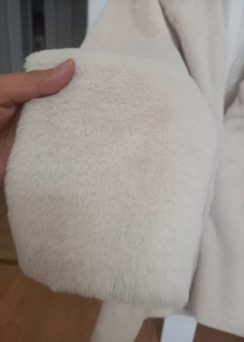 Bej Kısa Kürklü Kadın Kaban - Görsel 7