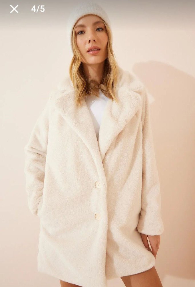 Bej Kısa Kürklü Kadın Kaban - Görsel 3