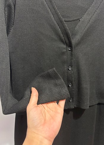 Düğmeli Siyah V Yaka Uzun Kollu Triko Elbise - Görsel 5