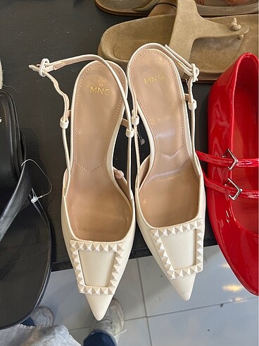 Mango krem beyaz stiletto