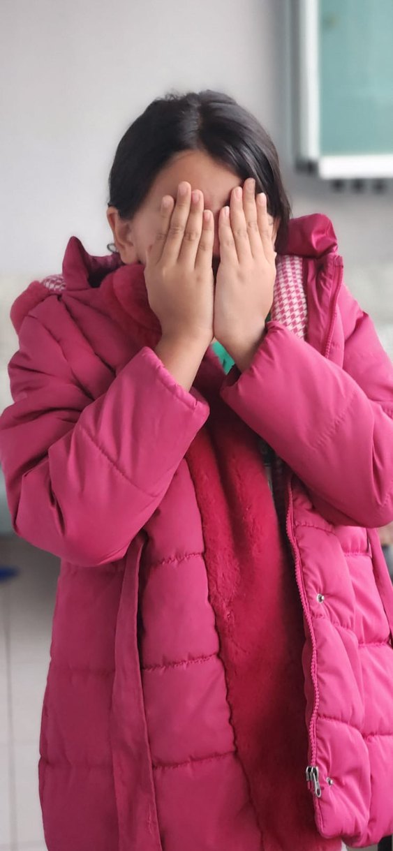 Kürklü Kapüşonlu Pembe Kız Mont - Görsel 2