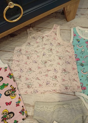 Çocuk İç Giyim Seti, Renkli ve Desensiz - Görsel 3