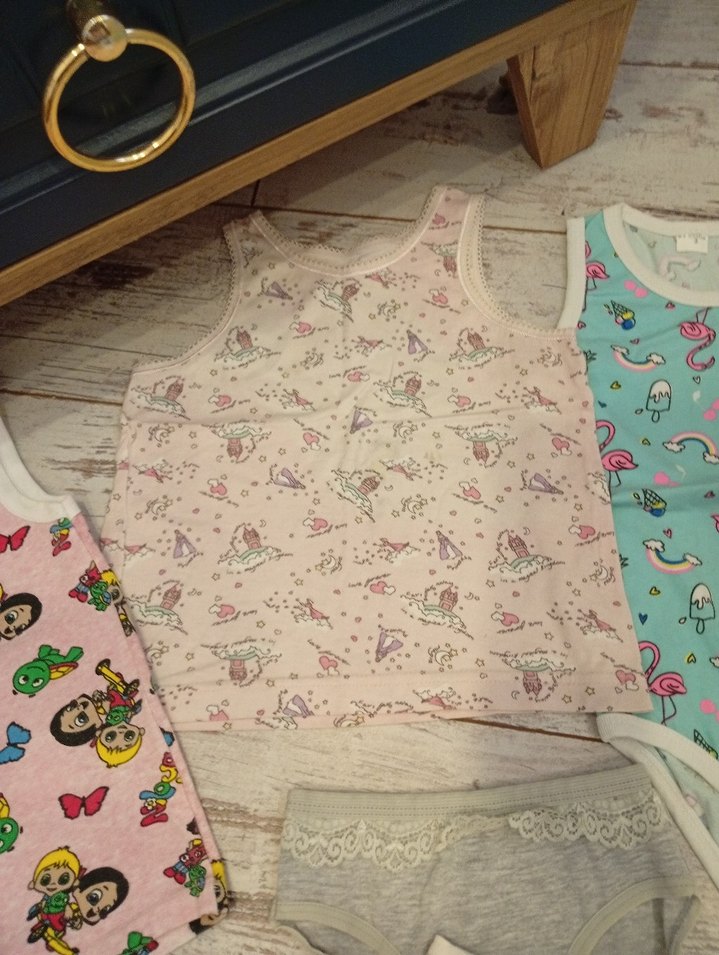Çocuk İç Giyim Seti, Renkli ve Desensiz - Görsel 3