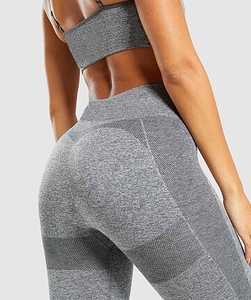 Gri GymShark toparlayıcı tayt