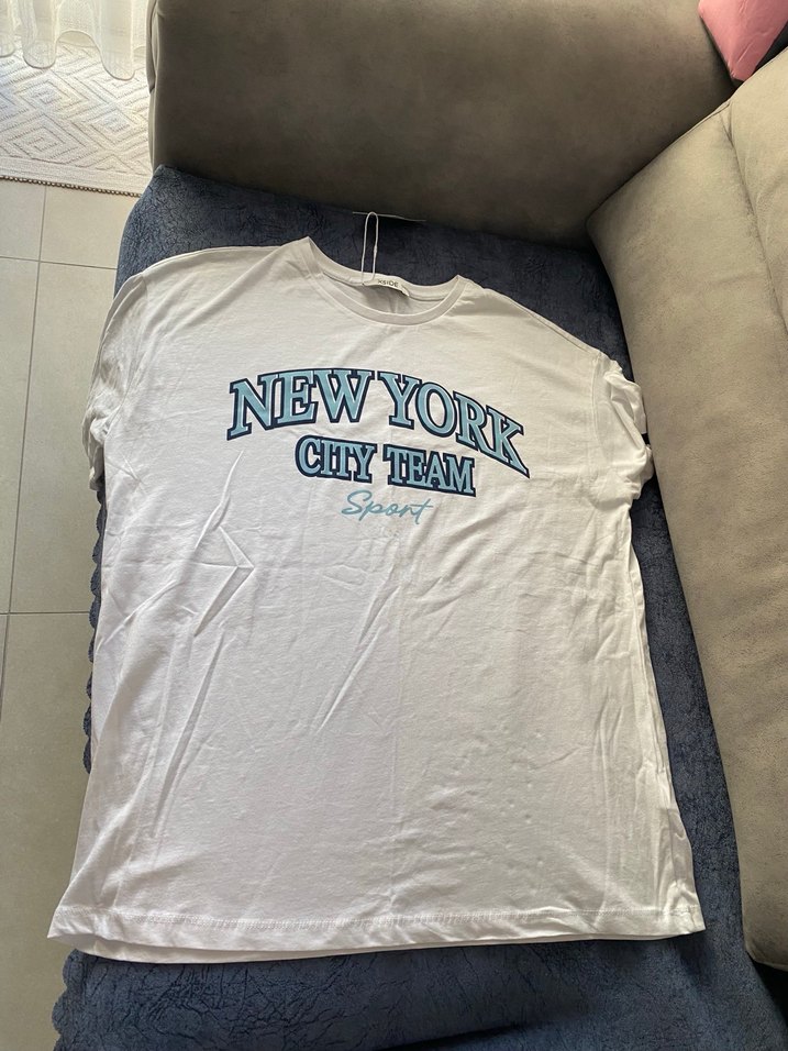 Beyaz Baskılı Tişört - Görsel 4