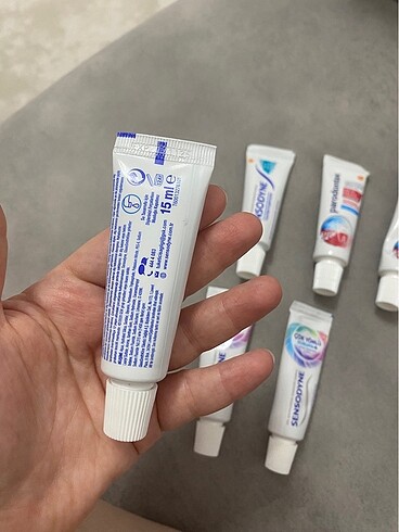 Diğer Sensodyne, paradontax seyahat diş macunu