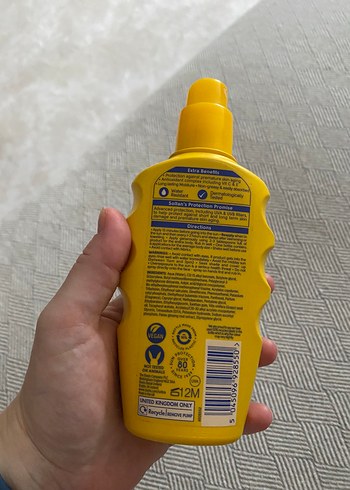 Diğer Soltan SPF 15 Koruyucu ve Nemlendirici Güneş Spreyi 200 ml