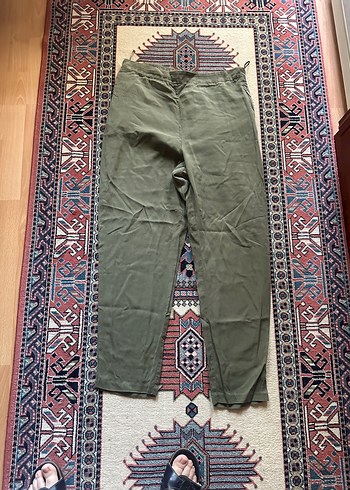 Kadın Haki Kumaş Bol Kesim Kemerli Pantolon