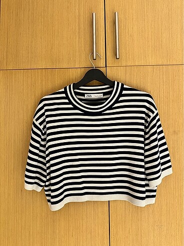 Zara crop triko bluz