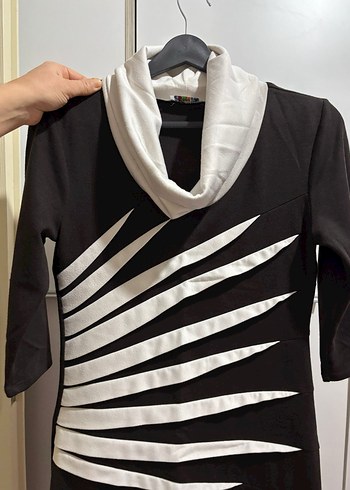 V Yaka Siyah Beyaz Zebra Desenli Hamile Tunik