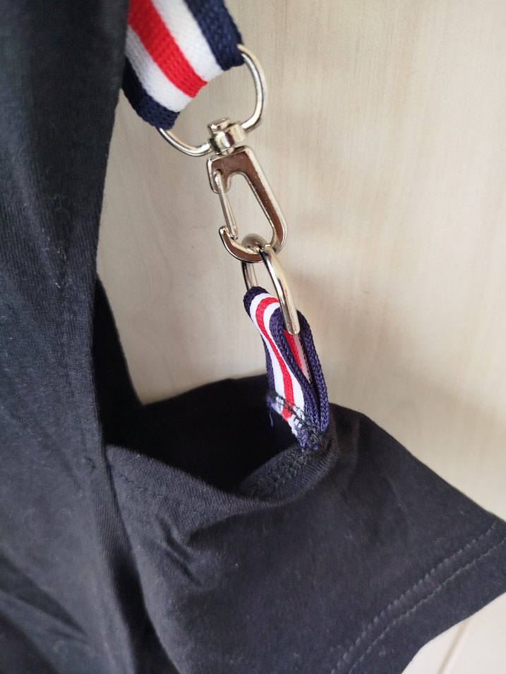 Siyah Baskılı Tişört - Görsel 4