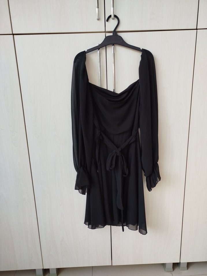 Siyah V Yaka Mini Gotik Elbise - Görsel 5