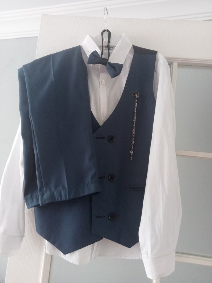 Gri Nakışlı Beyaz Uzun Kollu Takım Elbise - Görsel 3