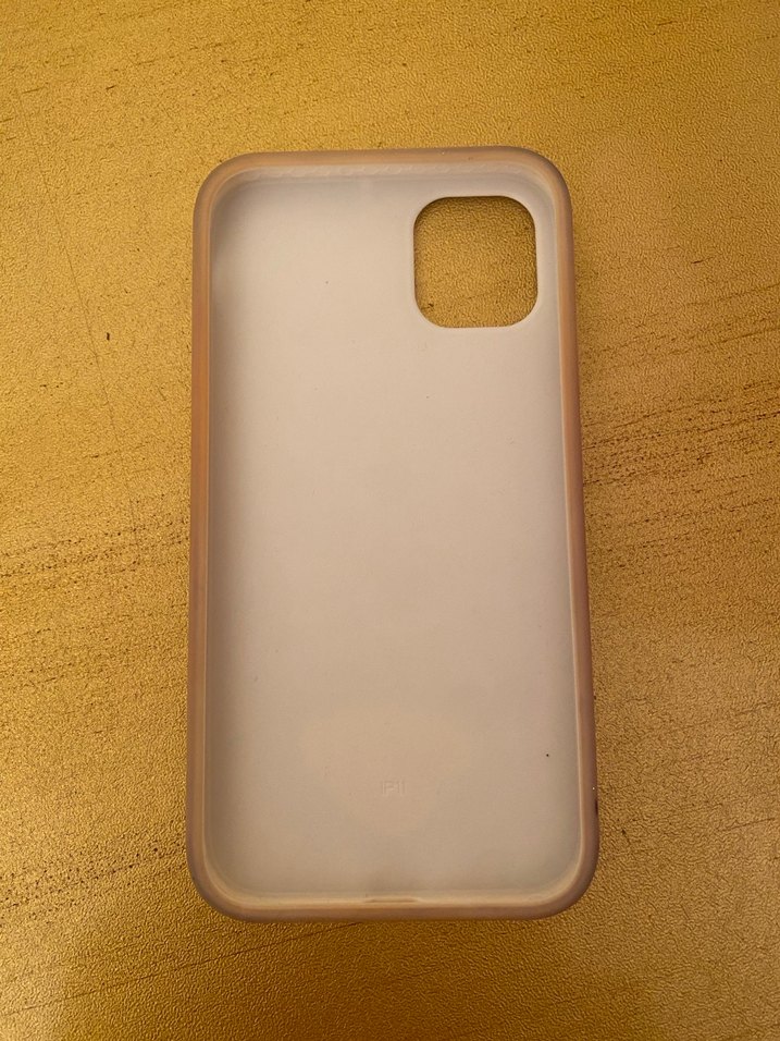 PRADA MARKA İPHONE 11 KILIF - Görsel 2