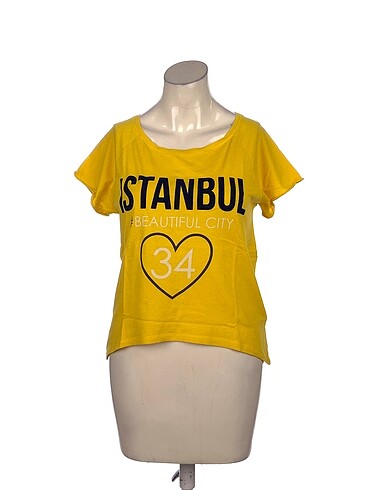 Defacto T-shirt %70 İndirimli.