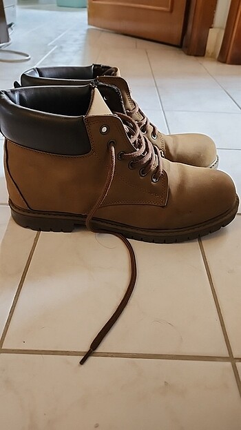 LC Waikiki ERKEK 44 NUMARA BOT