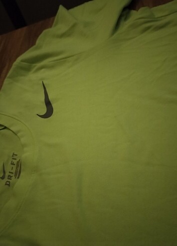 Nike tshirt