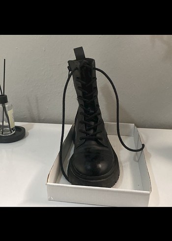 Siyah Deri Gotik Stiletto Topuklu Kadın Bot