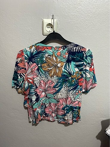Lcw çiçekli bluz - Görsel 6