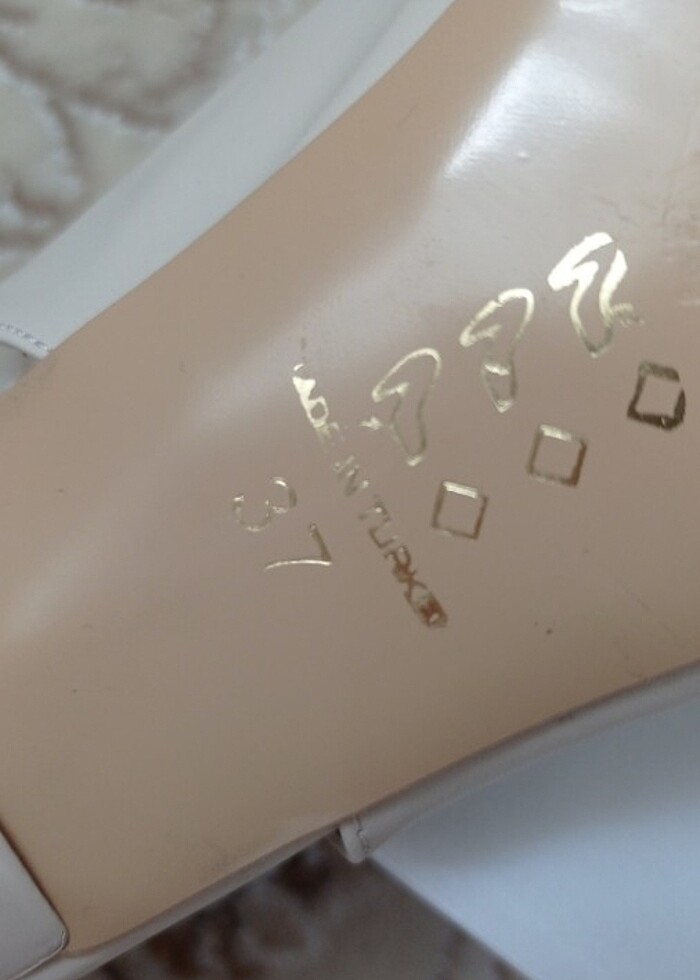 Topuklu ayakkabı - Görsel 3