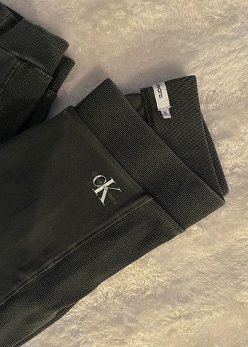 calvin-klein xs