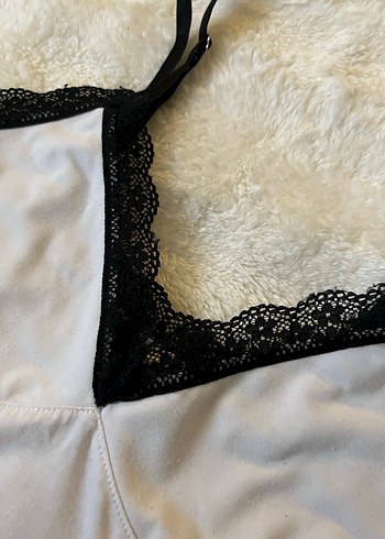 Dantel Detaylı V Yaka Kadın Atlet - Görsel 3