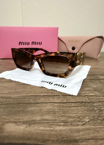 Miu Miu Miu Miu Kahverengi Şeffaf Kadın Güneş Gözlüğü