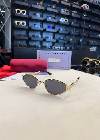 Parlak Altın Çerçeveli Gri Kadın Gözlüğü - Görsel 2