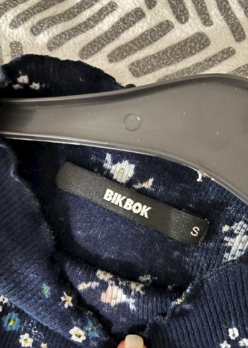 Düğmeli Yüksek Yakalı Mavi Kadın Bluz - Görsel 4