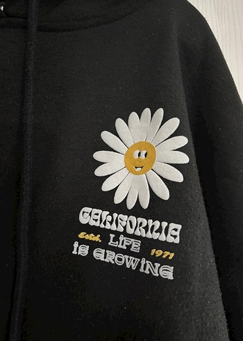 Siyah Kapüşonlu Çiçek Baskılı Sweatshirt - Görsel 2