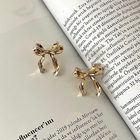 Gold Fiyonk Küpe