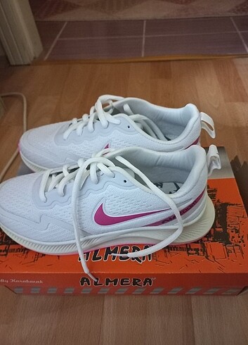 Nike Ayakkabı 