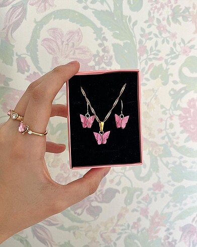 Accessorize Kelebek küpe kolye set