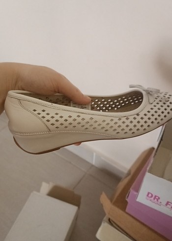 Beyaz Dolgu Topuklu Kadın Babet 37  numara yeni sayılır - Görsel 2