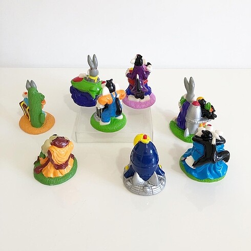 Beden Renk Looney Tunes Figürler