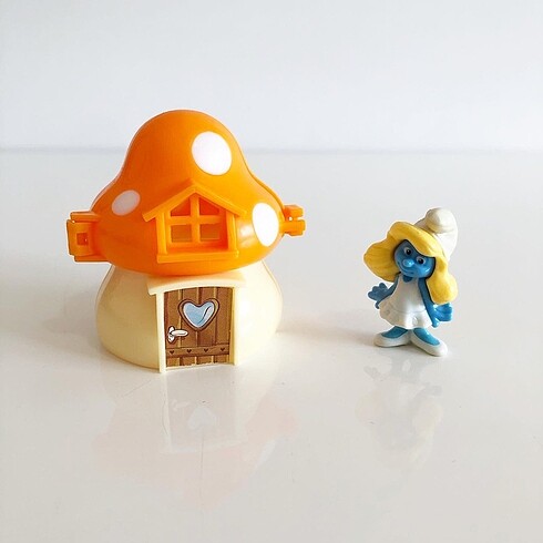 Kinder MAXI Şirin evi