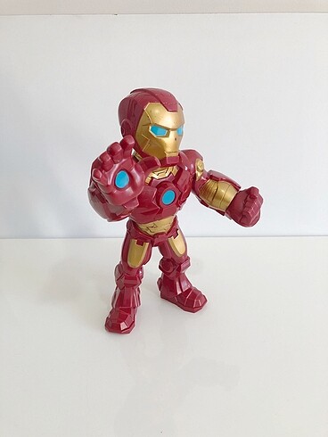  Iron-Man Büyük boy