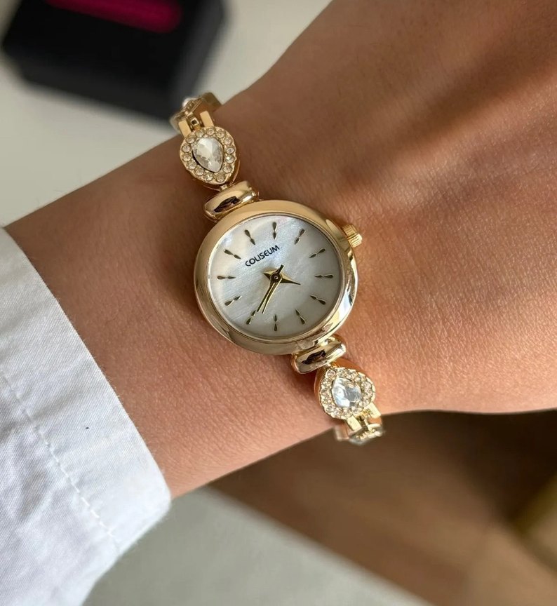 Zincir Detaylı Beyaz Kadın Saat - Görsel 2