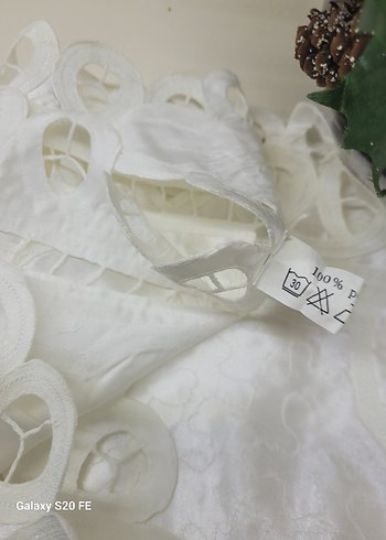 Brüksel İşlemeli Parlak Masa Örtüsü - Görsel 8