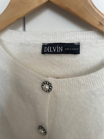 Dilvin Hırka
