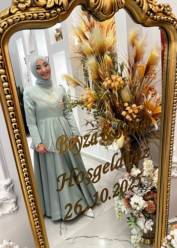 Uzun Kollu, Yüksek Yakalı Beyaz Tesettür Abiye - Görsel 6