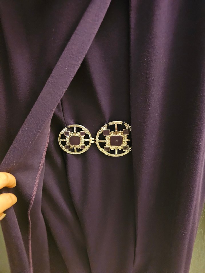 Mor Drapeli Yüksek Yakalı elbise - Görsel 2