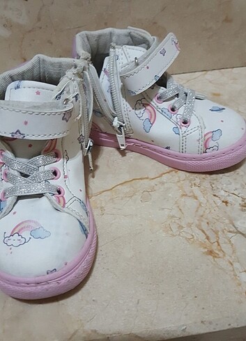 LC Waikiki Kız çocuk bot
