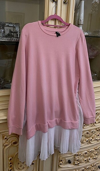 m Beden Arkası pliseli pembe sweat