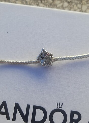 Beden Pandora Charm