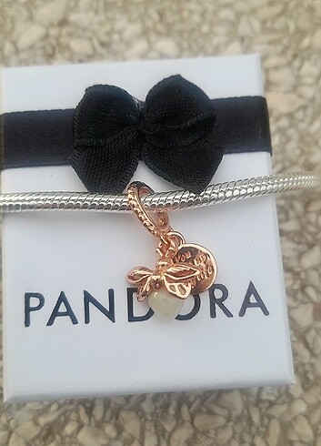 Beden Pandora Ateş Böceği Charm